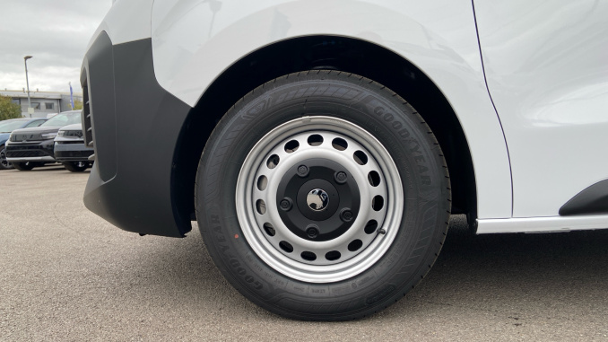 Vauxhall Vivaro L1 Diesel 1.5 Turbo D 120 Prime H1 Van - Image 17